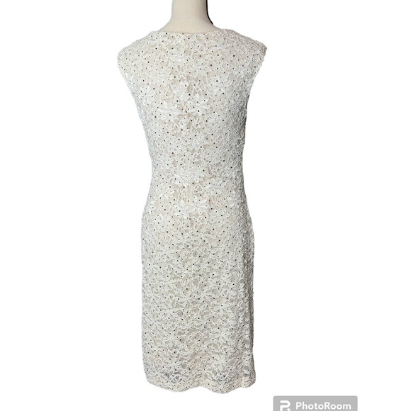 Connected Apparel Dress Size 8 in Cream Overlay Lace with Gold Sequins - Picture 4 of 6